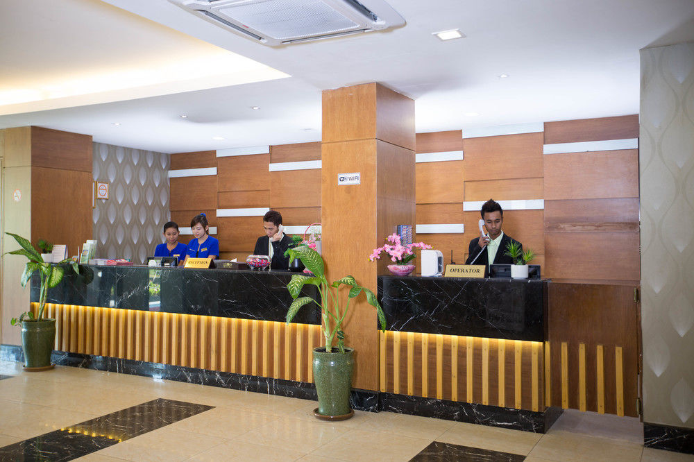 Uptown Hotel Rangun Kültér fotó
