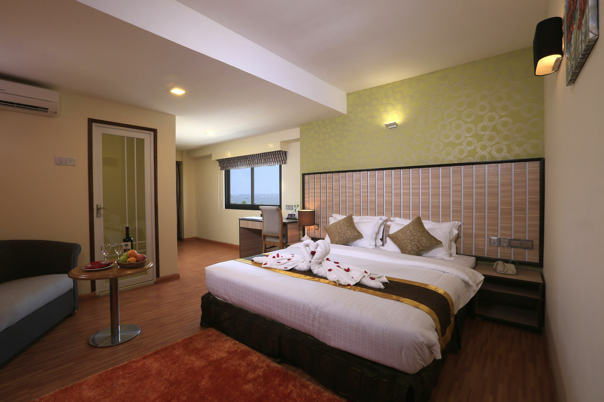 Uptown Hotel Rangun Kültér fotó