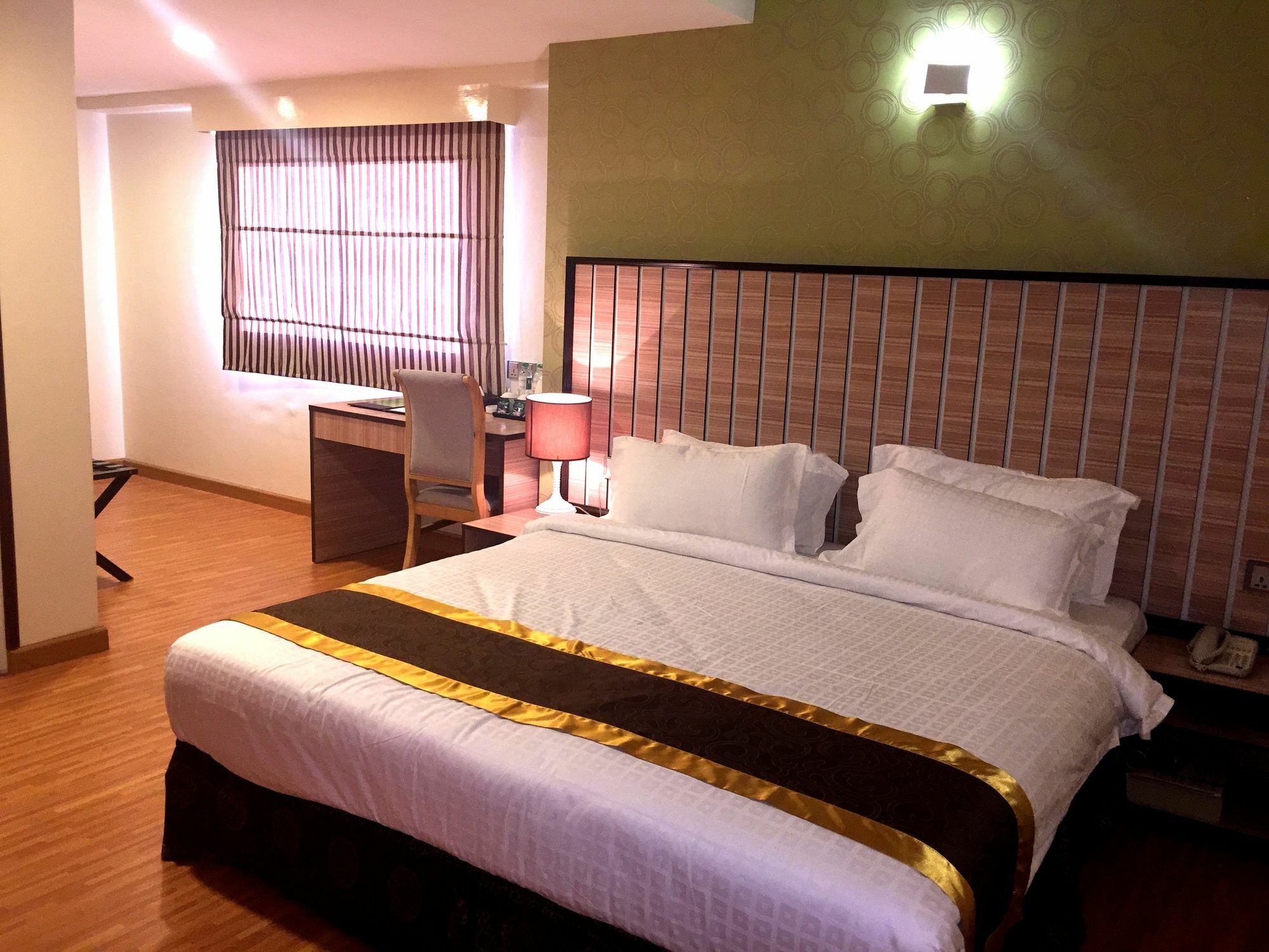 Uptown Hotel Rangun Kültér fotó