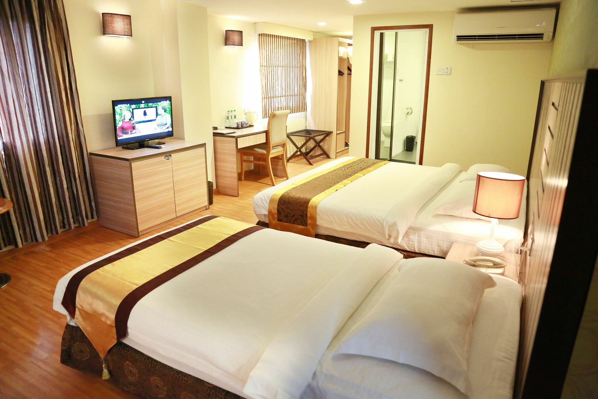 Uptown Hotel Rangun Kültér fotó