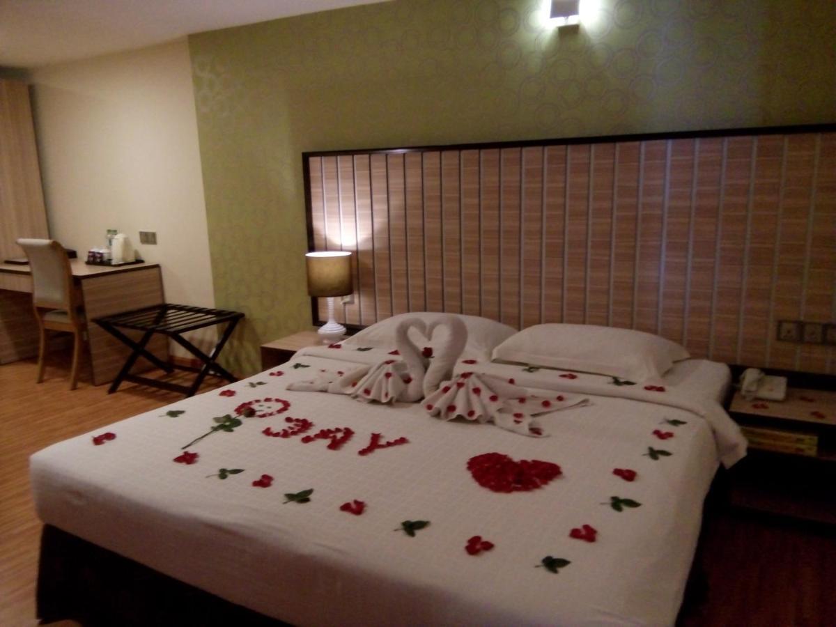 Uptown Hotel Rangun Kültér fotó